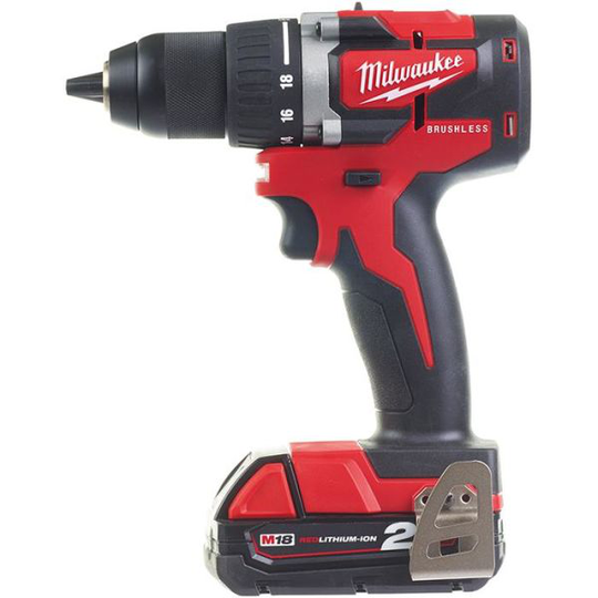 Milwaukee M18 CBLDD-202C Skruvdragare med batteri och laddare